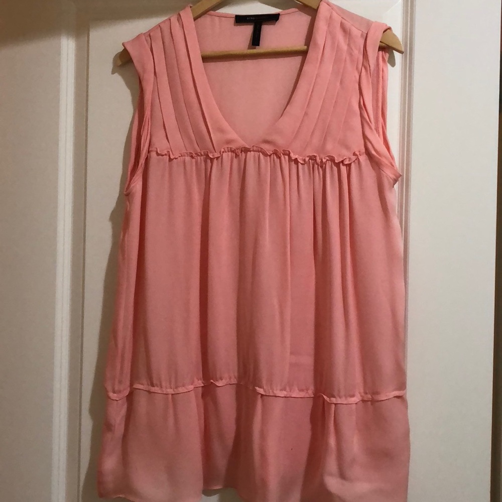 BCBG peach 🍑 top.